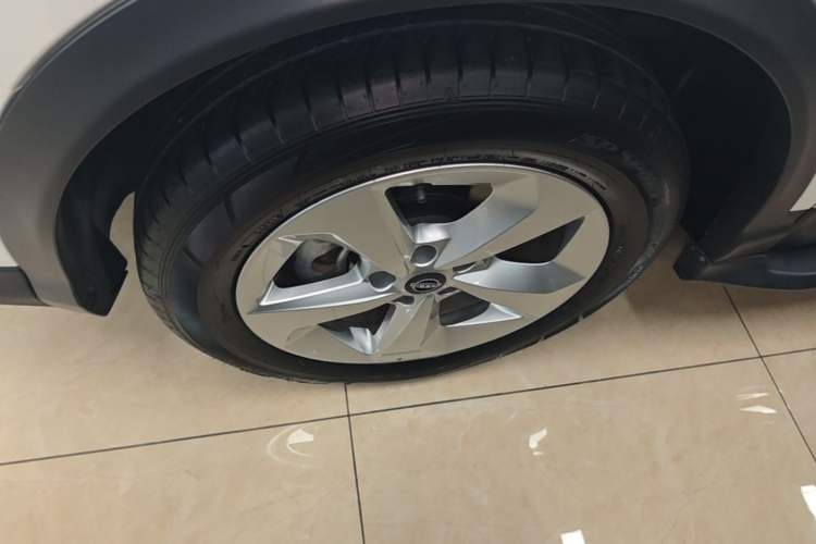 Used Nissan Qashqai 2023 Classic 2.0L CVT XV Comfort Edition Left Front Wheel Hub