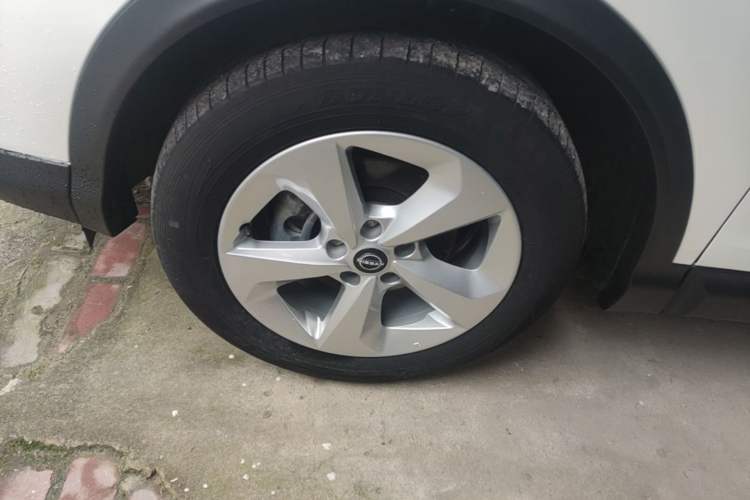 Used Nissan Qashqai 2023 Classic 2.0L CVT XV Comfort Edition Left Front Wheel Hub
