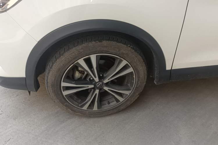 Used Nissan Qashqai 2023 Classic 2.0L CVT XV+ Leading Edition Left Front Wheel Hub