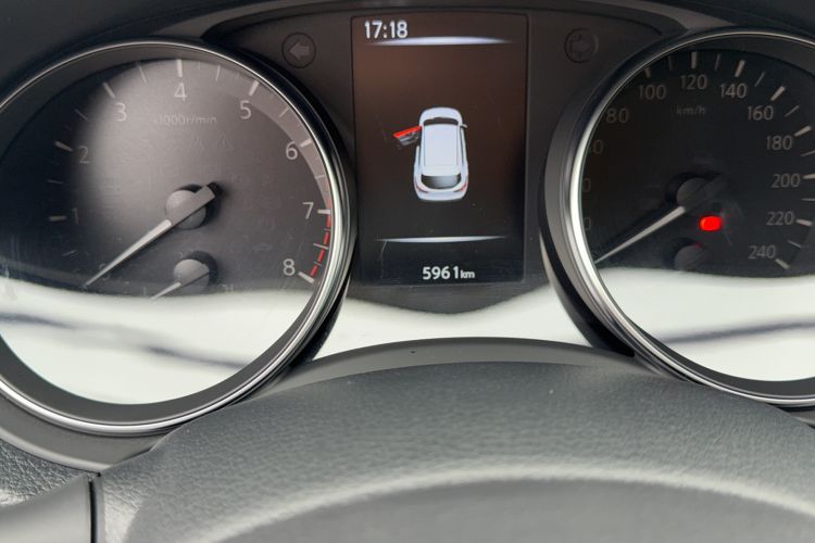 Used Nissan Qashqai 2023 Classic 2.0L CVT XV Comfort Edition Odometer Close Up