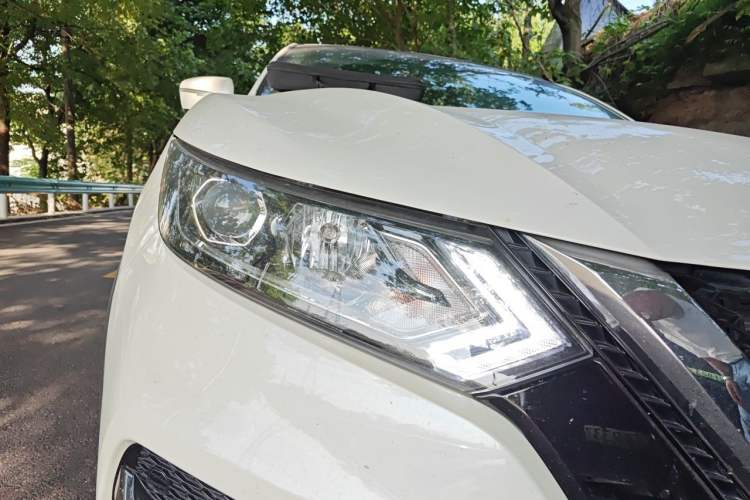 Used Nissan Qashqai 2023 Classic 2.0L CVT XV Comfort Edition Right Front Headlight