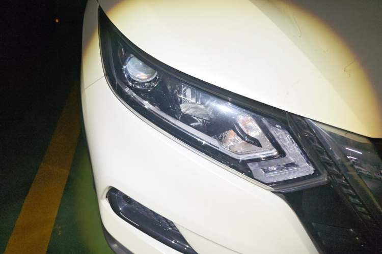 Used Nissan Qashqai 2023 Classic 2.0L CVT XV Comfort Edition Right Front Headlight