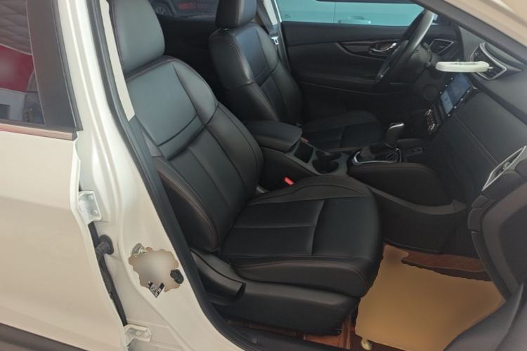 Used Nissan Qashqai 2023 Classic 2.0L CVT XV Comfort Edition Right Front Seat