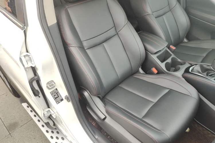 Used Nissan Qashqai 2023 Classic 2.0L CVT XV Comfort Edition Right Front Seat