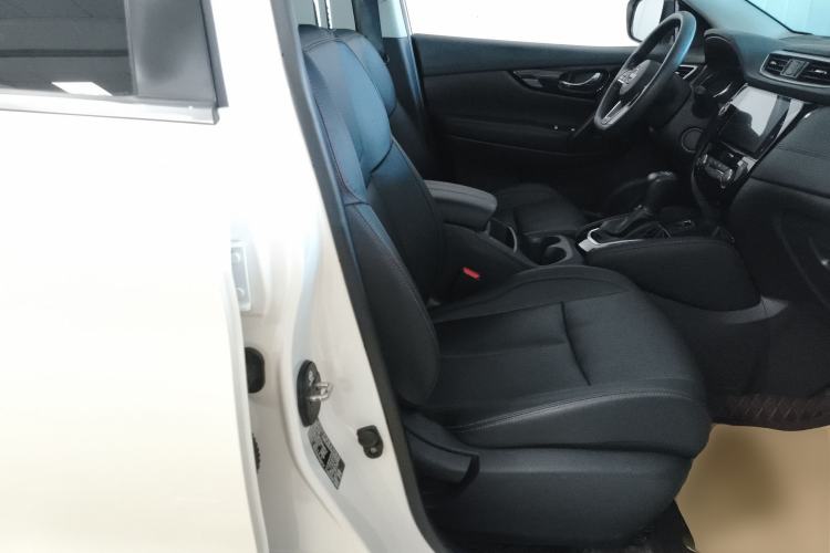 Used Nissan Qashqai 2023 Classic 2.0L CVT XV Comfort Edition Right Front Seat