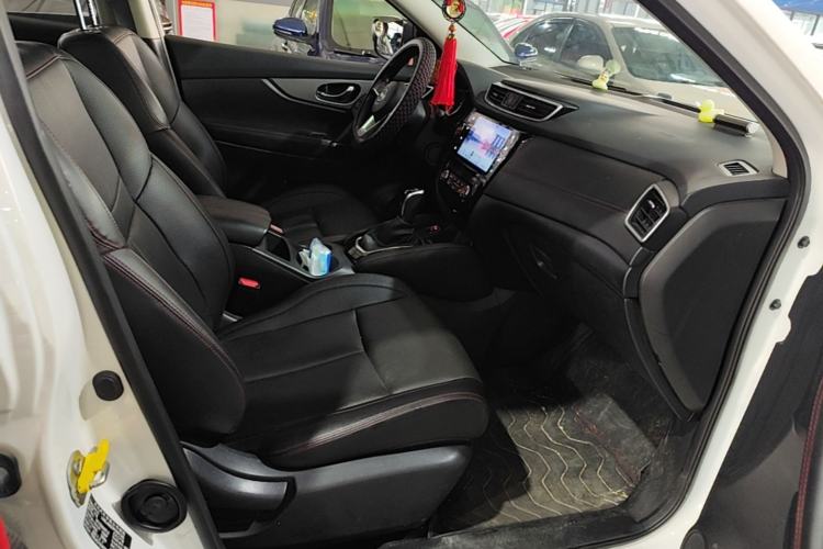 Used Nissan Qashqai 2023 Classic 2.0L CVT XV Prem. Smart Enjoyment Edition Right Front Seat