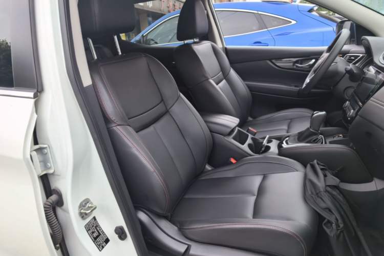 Used Nissan Qashqai 2023 Classic 2.0L CVT XV Comfort Edition Right Front Seat