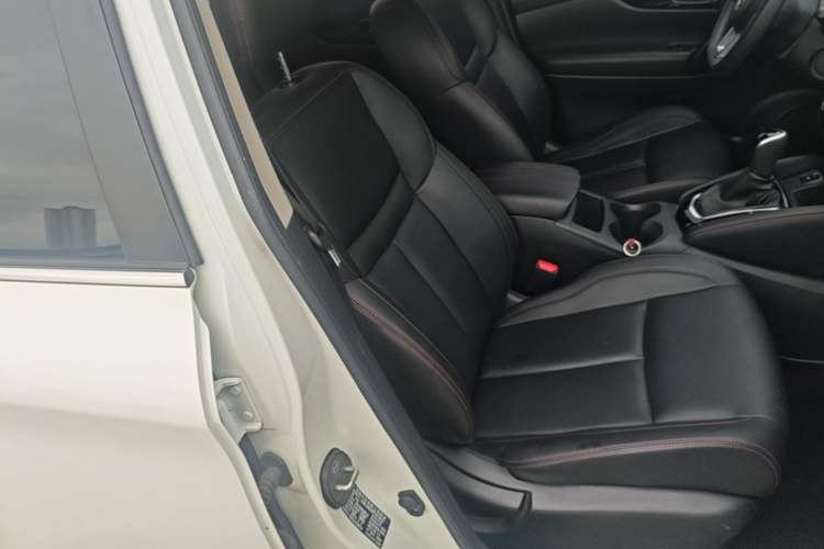 Used Nissan Qashqai 2023 Classic 2.0L CVT XV Comfort Edition Right Front Seat