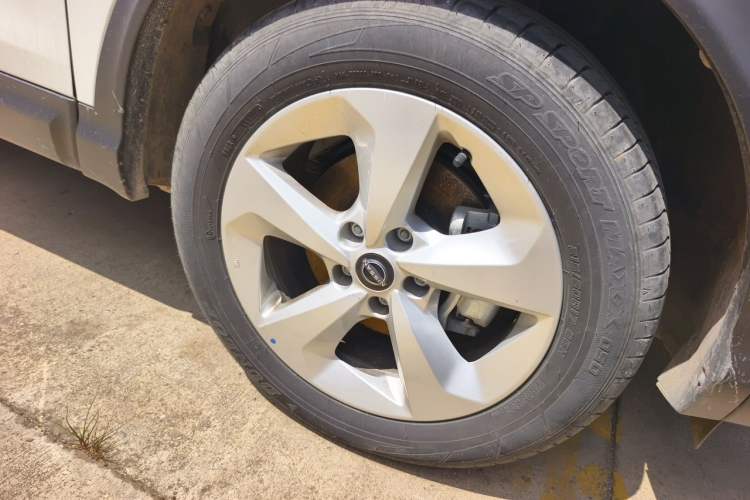Used Nissan Qashqai 2023 Classic 2.0L CVT XV Comfort Edition Right Front Wheel Hub