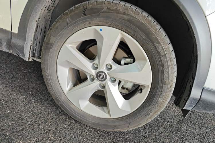 Used Nissan Qashqai 2023 Classic 2.0L CVT XV Comfort Edition Right Front Wheel Hub