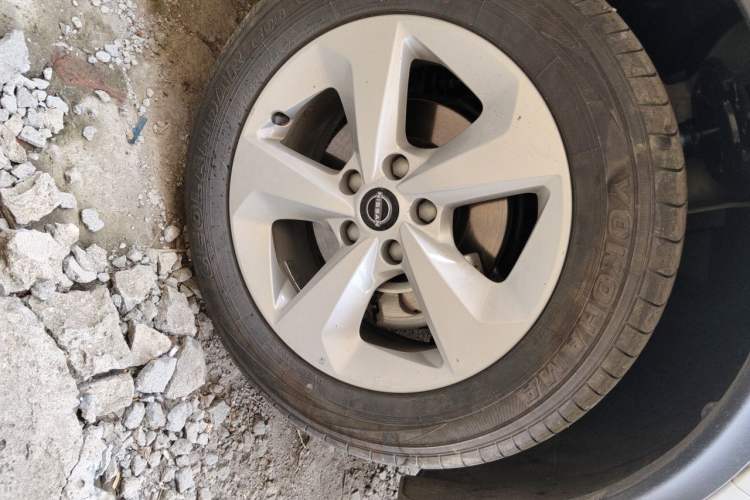 Used Nissan Qashqai 2023 Classic 2.0L CVT XV Comfort Edition Right Front Wheel Hub