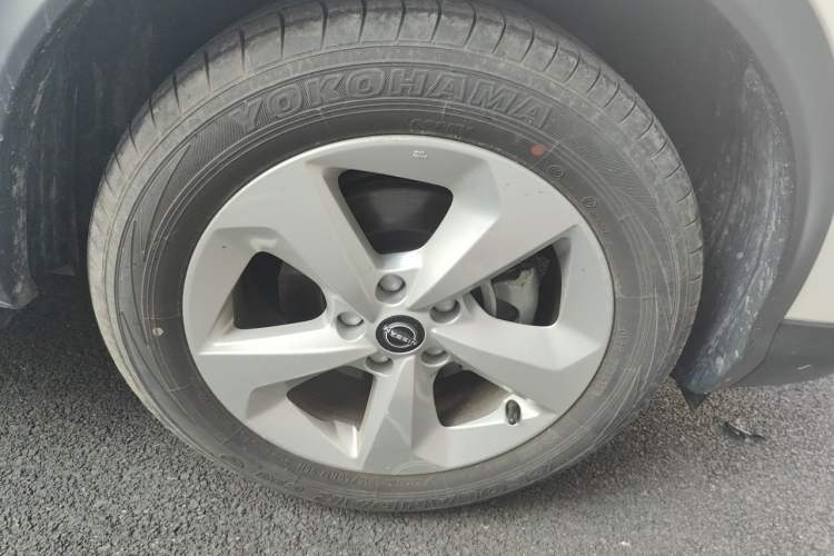 Used Nissan Qashqai 2023 Classic 2.0L CVT XV Comfort Edition Right Front Wheel Hub