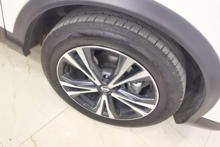 Used Nissan Qashqai 2023 Classic 2.0L CVT XV Prem. Smart Enjoyment Edition Right Front Wheel Hub