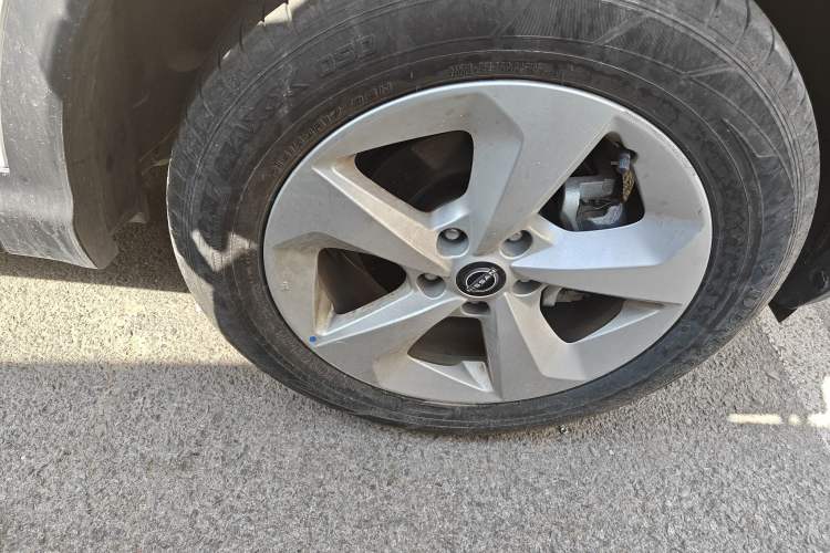 Used Nissan Qashqai 2023 Classic 2.0L CVT XV Comfort Edition Right Front Wheel Hub