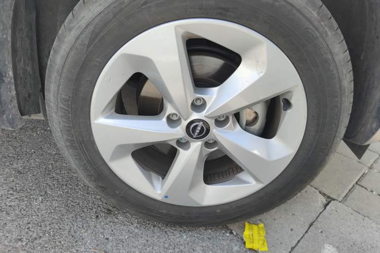Used Nissan Qashqai 2023 Classic 2.0L CVT XV Comfort Edition Right Front Wheel Hub
