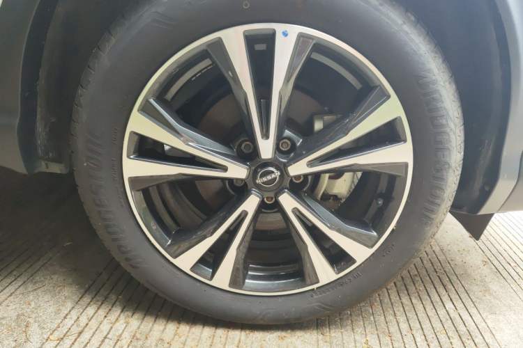 Used Nissan Qashqai 2023 Classic 2.0L CVT XV+ Leading Edition Right Front Wheel Hub