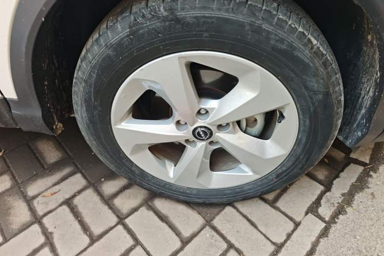 Used Nissan Qashqai 2023 Classic 2.0L CVT XV Comfort Edition Right Front Wheel Hub