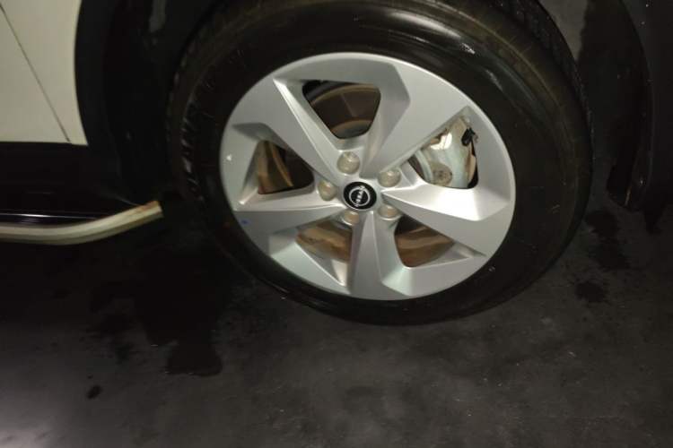 Used Nissan Qashqai 2023 Classic 2.0L CVT XV Comfort Edition Right Front Wheel Hub