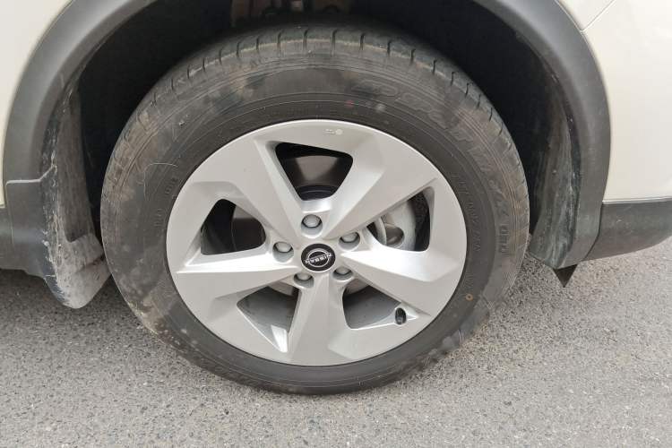 Used Nissan Qashqai 2023 Classic 2.0L CVT XV Comfort Edition Right Front Wheel Hub