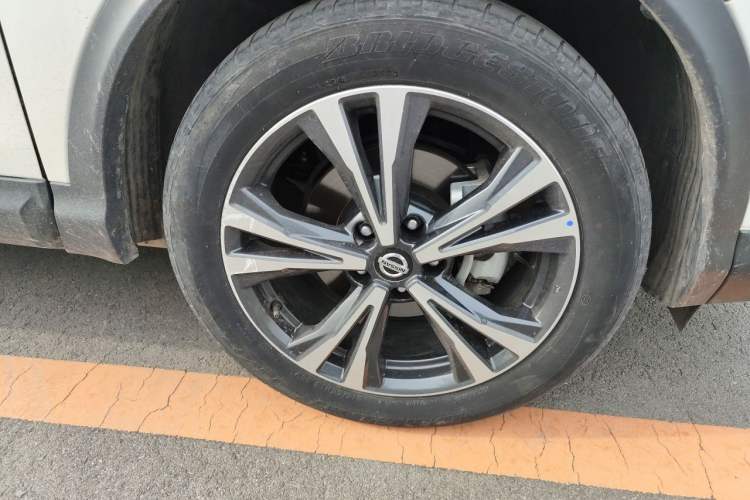 Used Nissan Qashqai 2023 Classic 2.0L CVT XV Prem. Smart Enjoyment Edition Right Front Wheel Hub