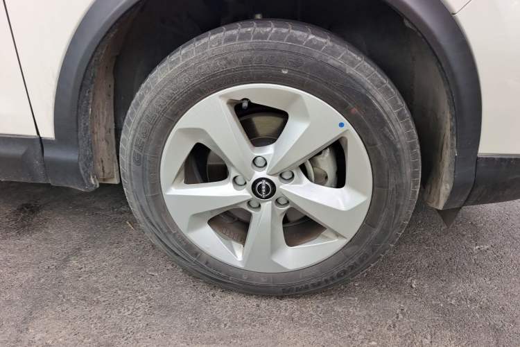 Used Nissan Qashqai 2023 Classic 2.0L CVT XV Comfort Edition Right Front Wheel Hub