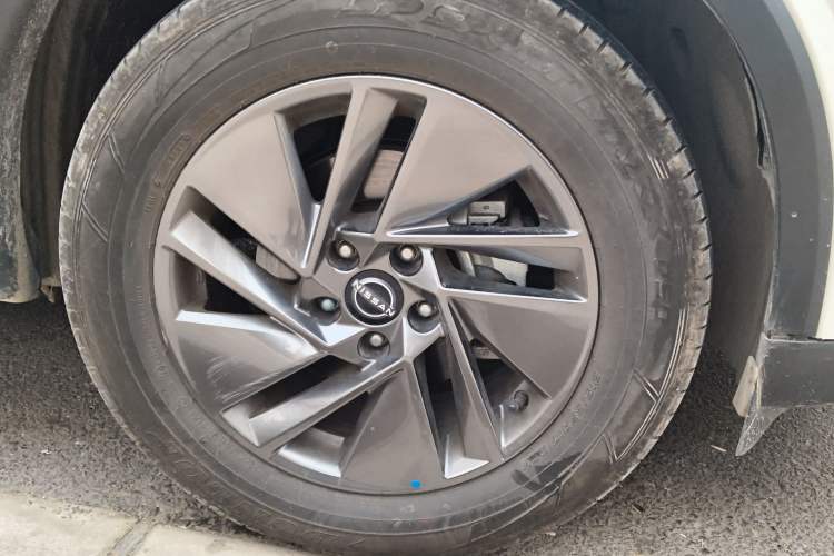 Used Nissan Qashqai 2023 1.3T CVT Elite Edition Right Front Wheel Hub