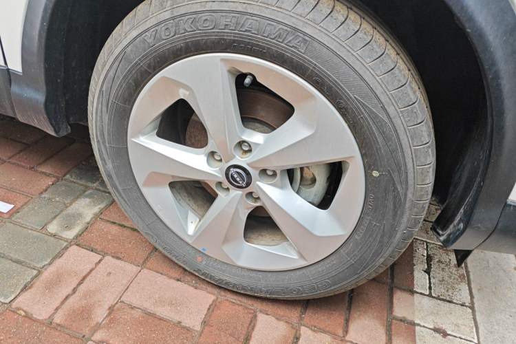 Used Nissan Qashqai 2023 Classic 2.0L CVT XV Comfort Edition Right Front Wheel Hub