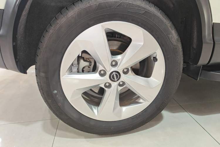 Used Nissan Qashqai 2023 Classic 2.0L CVT XV Comfort Edition Right Rear Wheel Hub