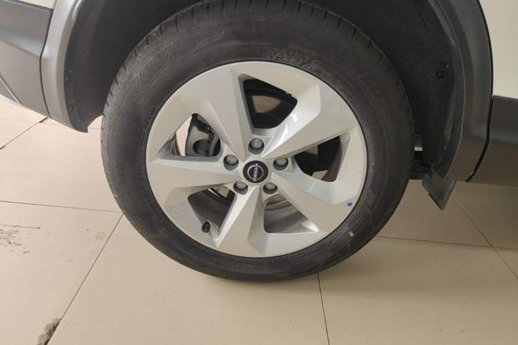 Used Nissan Qashqai 2023 Classic 2.0L CVT XV Comfort Edition Right Rear Wheel Hub