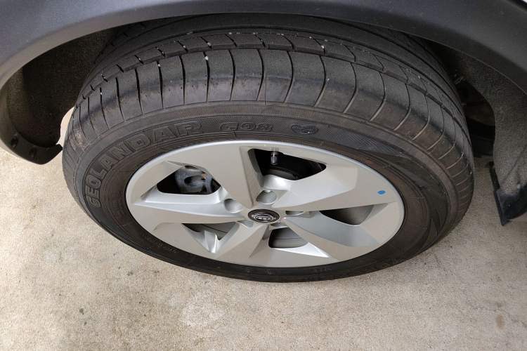 Used Nissan Qashqai 2023 Classic 2.0L CVT XV Comfort Edition Right Rear Wheel Hub