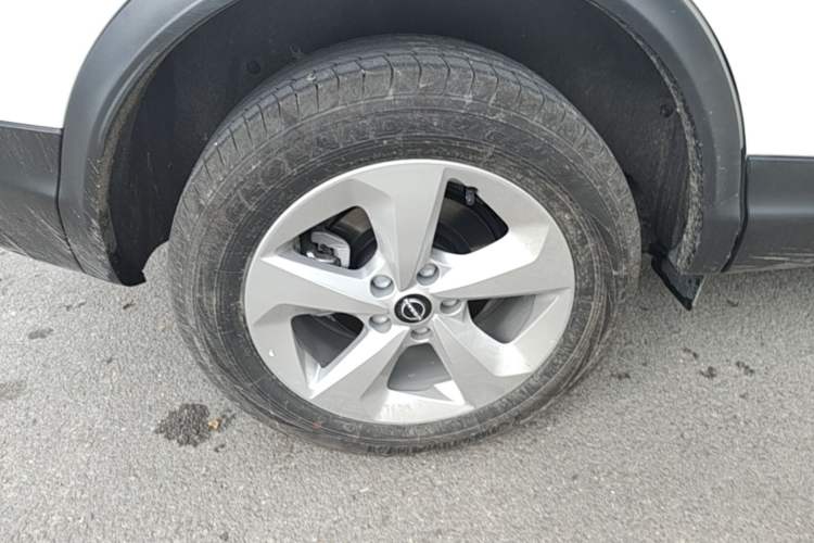 Used Nissan Qashqai 2023 Classic 2.0L CVT XV Comfort Edition Right Rear Wheel Hub