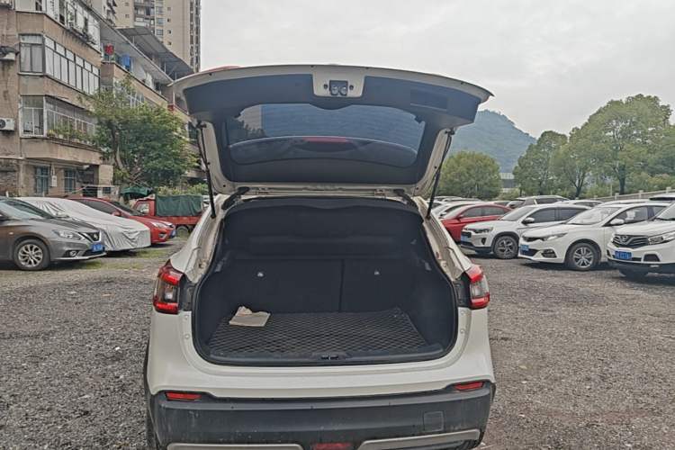 Used Nissan Qashqai 2023 Classic 2.0L CVT XV Comfort Edition Trunk