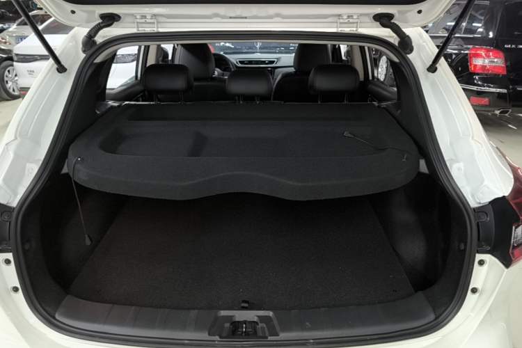 Used Nissan Qashqai 2023 Classic 2.0L CVT XV Comfort Edition Trunk