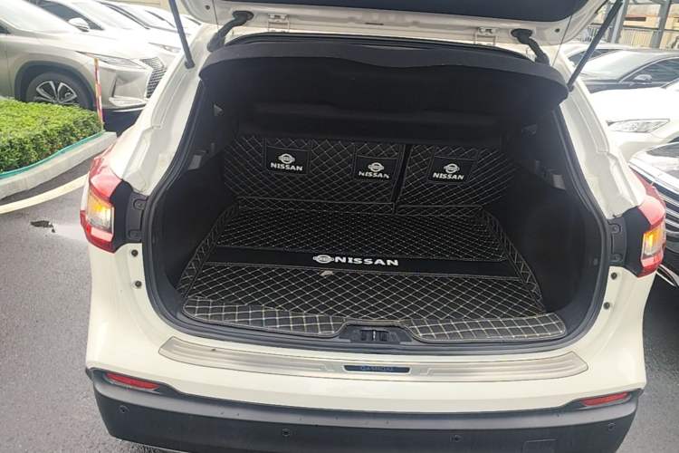 Used Nissan Qashqai 2023 Classic 2.0L CVT XV Comfort Edition Trunk