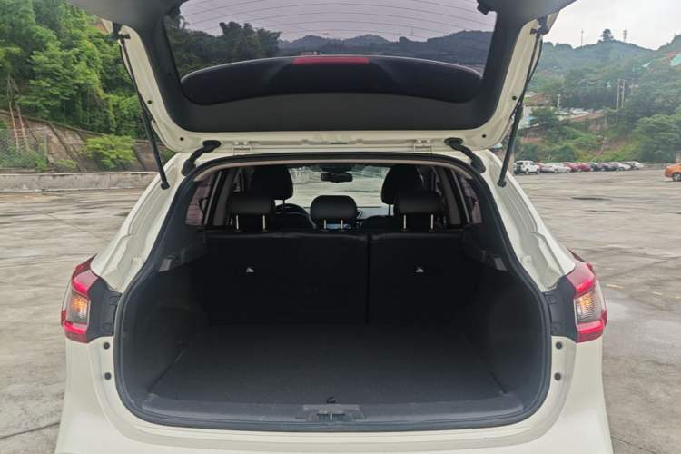 Used Nissan Qashqai 2023 Classic 2.0L CVT XV Comfort Edition Trunk