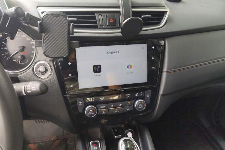 Used Nissan Qashqai 2023 Classic 2.0L CVT XV Comfort Edition Audio And AC Panel