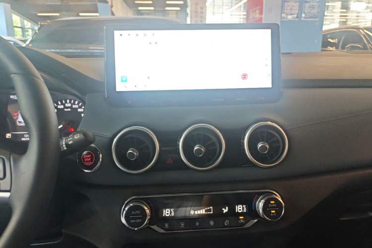 Used Nissan Qashqai 2025 Facelifted Honor 2.0L CVT XV+ Leading Edition Audio And AC Panel
