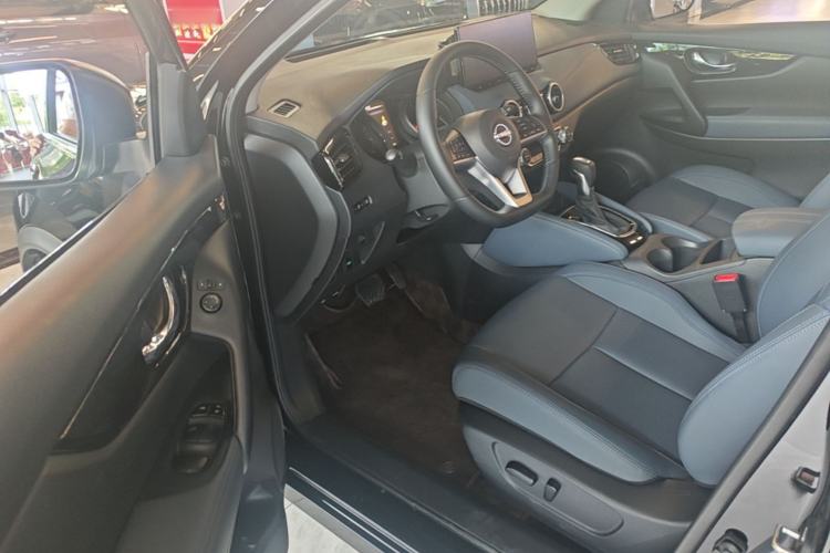Used Nissan Qashqai 2025 Facelifted Honor 2.0L CVT XV+ Leading Edition Driver Seat