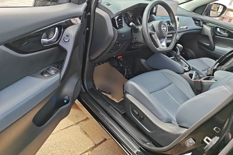 Used Nissan Qashqai 2025 Facelifted Honor 2.0L CVT XV+ Leading Edition Driver Seat