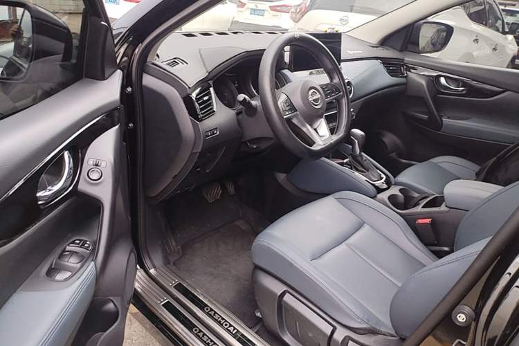Used Nissan Qashqai 2025 Facelifted Honor 2.0L CVT XV Genuine Edition Driver Seat