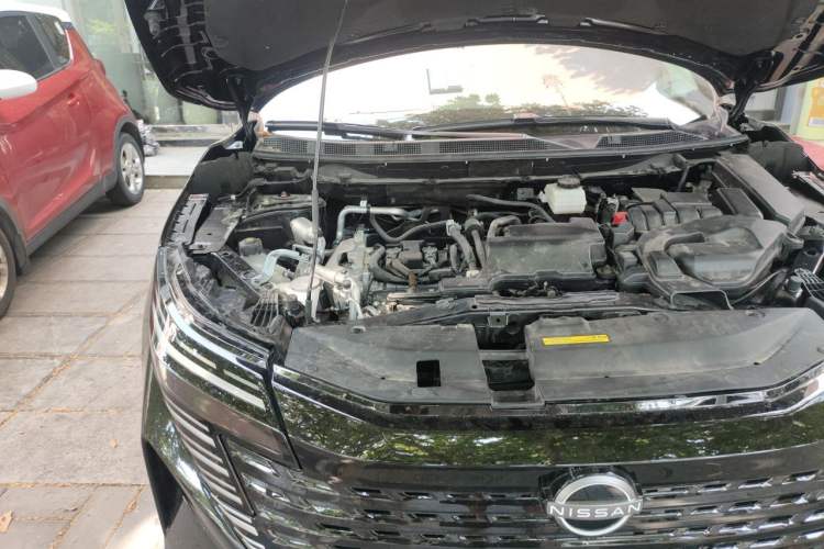 Used Nissan Qashqai 2025 Honor 2.0L CVT XV+ Leading Edition Engine Bay Right