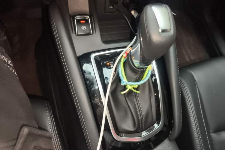 Used Nissan Qashqai 2025 Facelifted Honor 2.0L CVT XV+ Leading Edition Gear Lever