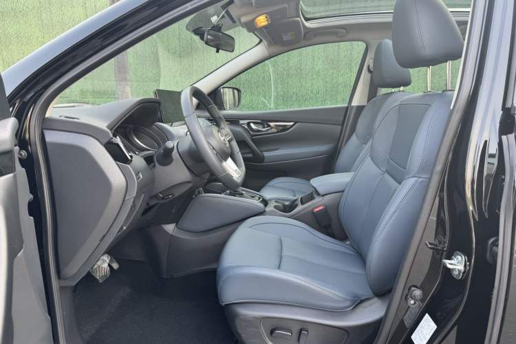 Used Nissan Qashqai 2025 Honor 2.0L CVT XV+ Leading Edition Interior 4