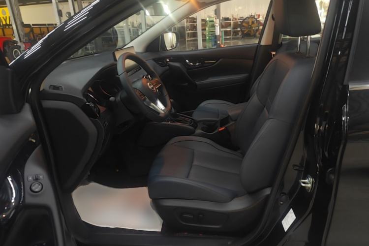 Used Nissan Qashqai 2025 Honor 2.0L CVT XV+ Leading Edition Left Front Seat