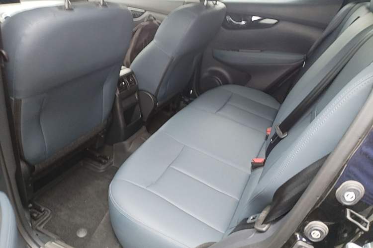 Used Nissan Qashqai 2025 Facelifted Honor 2.0L CVT XV Genuine Edition Left Rear Seat
