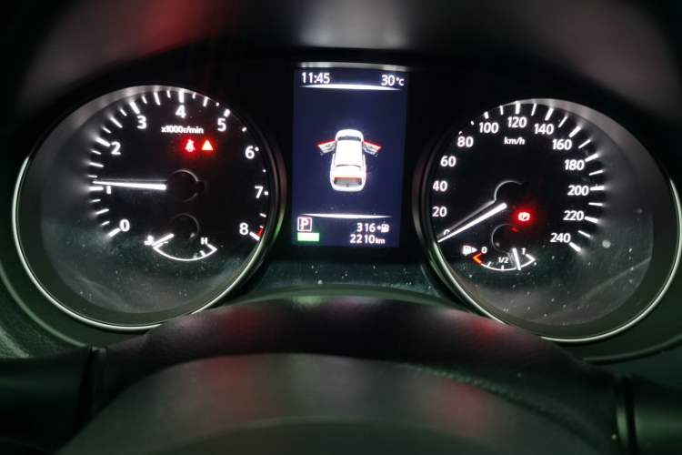 Used Nissan Qashqai 2025 Honor 2.0L CVT XV+ Leading Edition Odometer Close Up