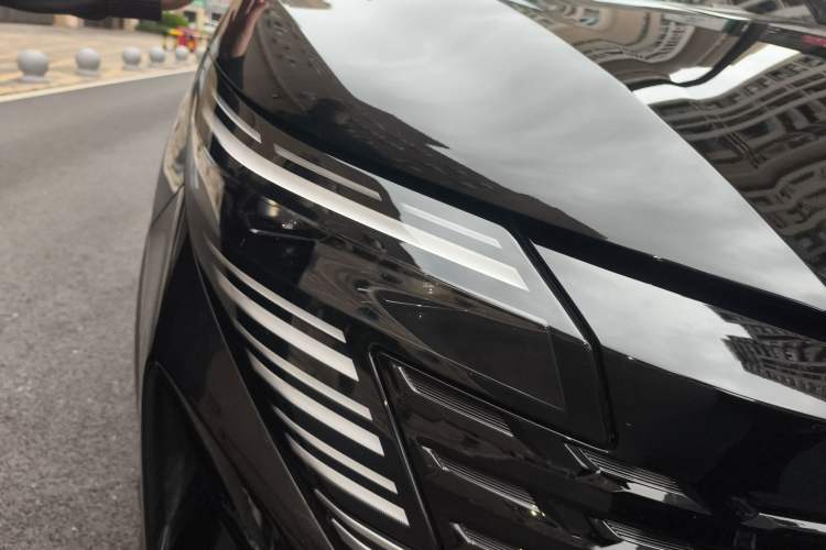 Used Nissan Qashqai 2025 Facelifted Honor 2.0L CVT XV+ Leading Edition Right Front Headlight