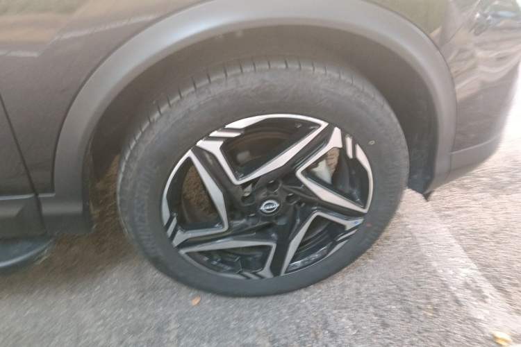 Used Nissan Qashqai 2025 Honor 2.0L CVT XV+ Leading Edition Right Front Wheel Hub
