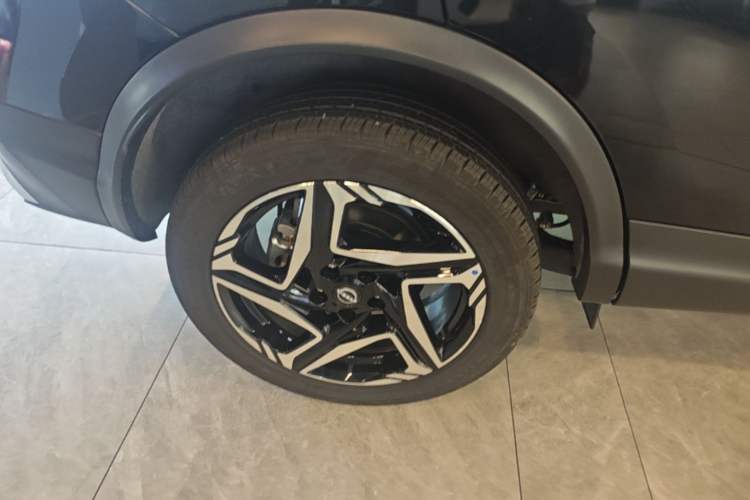 Used Nissan Qashqai 2025 Facelifted Honor 2.0L CVT XV+ Leading Edition Right Rear Wheel Hub