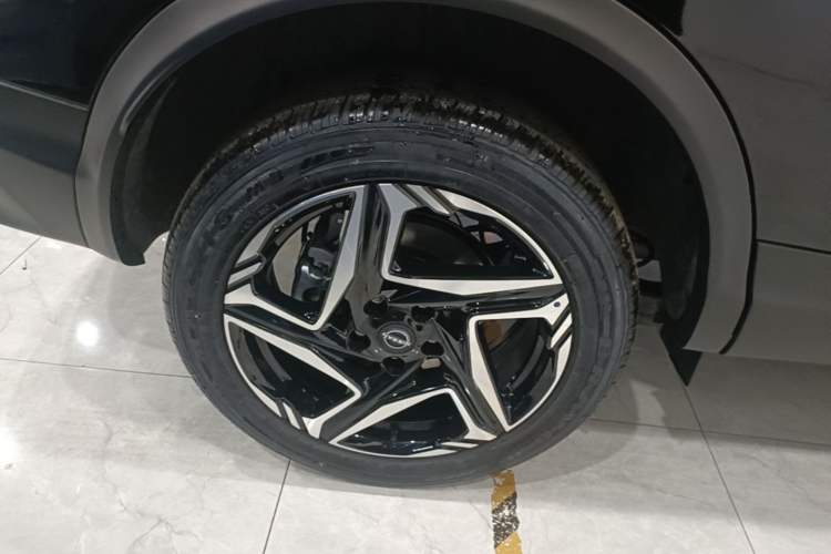 Used Nissan Qashqai 2025 Facelifted Honor 2.0L CVT XV+ Leading Edition Right Rear Wheel Hub